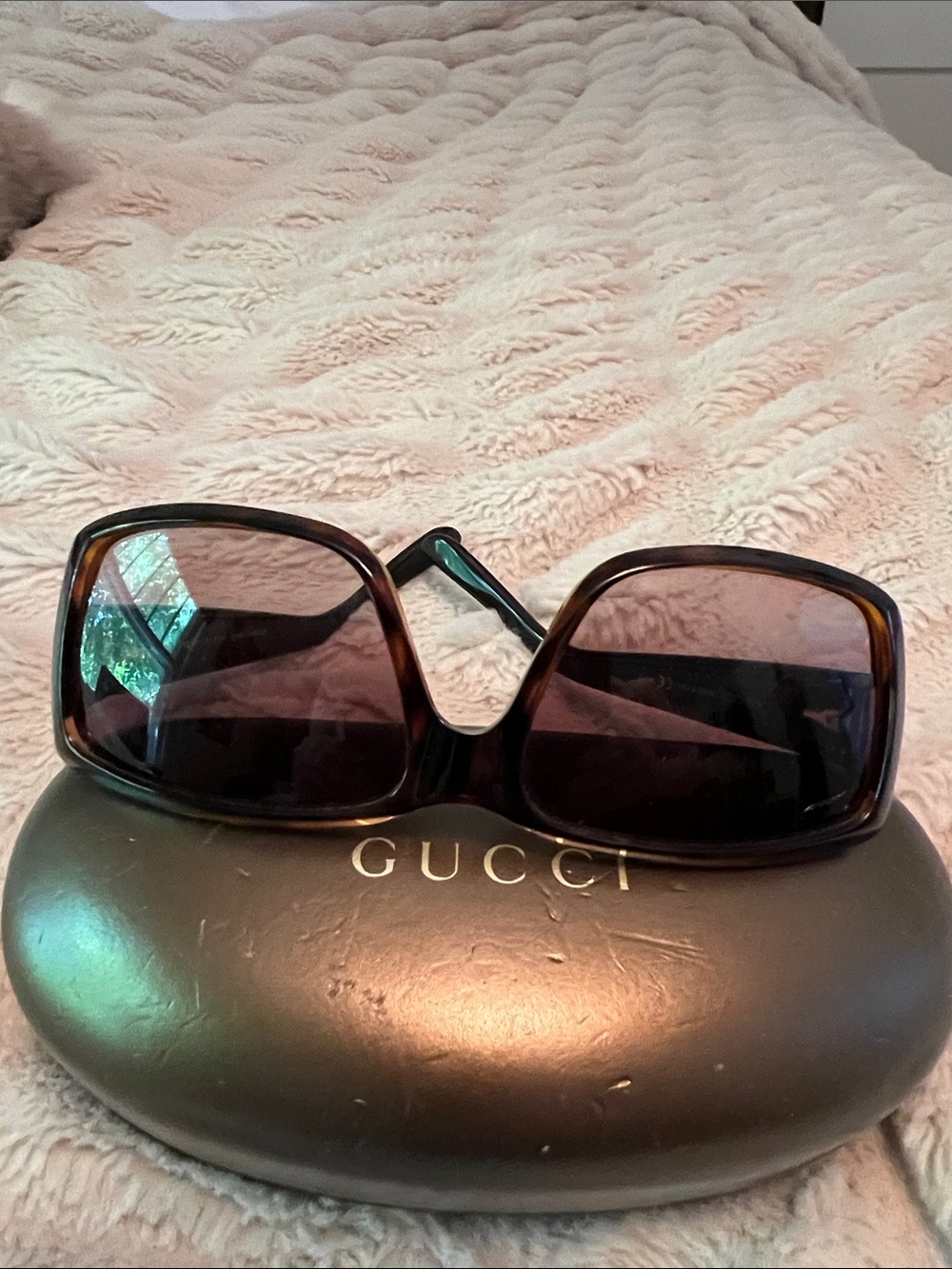 Gucci Brown Gradient Square Women's Sunglasses, perfect for more petite faces ❤️